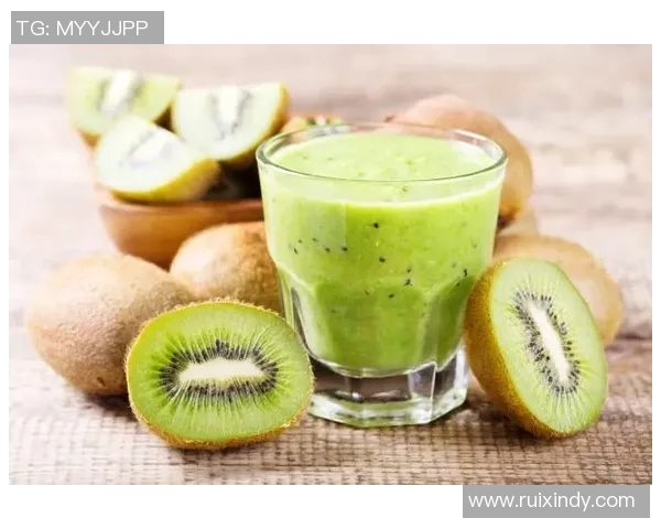 足球明星分享健康饮食秘诀晒吃香蕉引发粉丝热议与关注